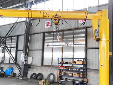 The cantilever crane is easy to operate and maintain. カンティレバークレーンは操作し、保守するのが簡単です。
